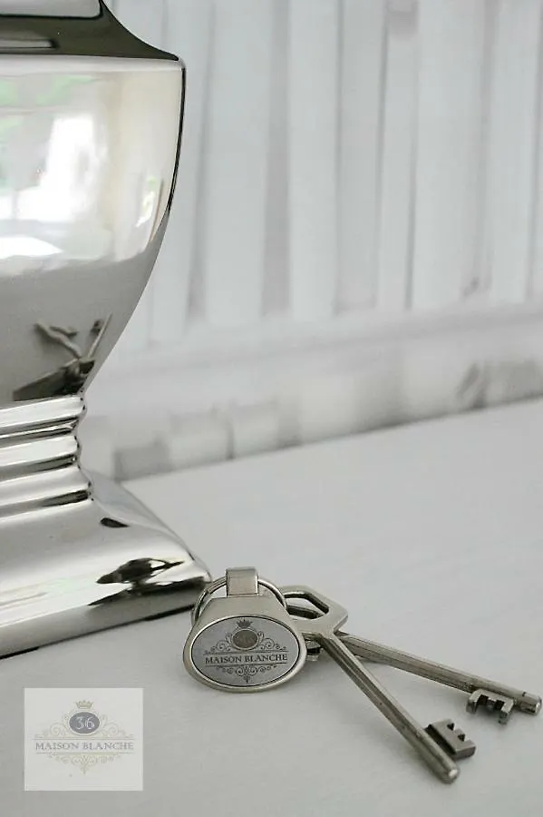 'Maison Blanche' Apartment Cannes